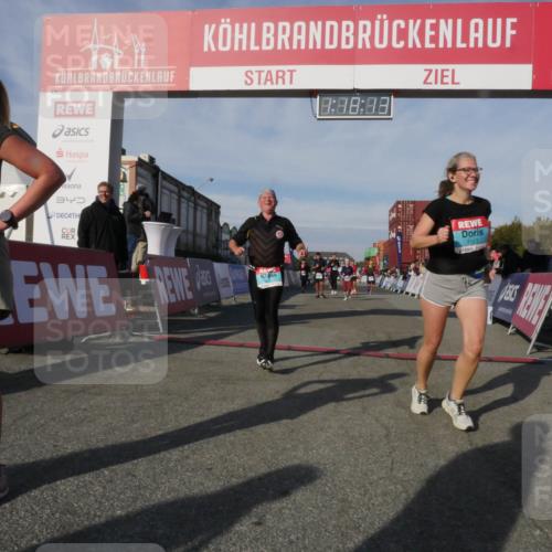 03.10.2025 - Köhlbrandbrückenlauf Matties Gatica Varas http://msf.ph/oto/9168701 03.10.2025 10:18:15 Ziel 1121, 1471, 1812, 2544, 3175, 3310, 3486, 3487, 3826 meine-sportfotos.de
