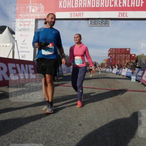 03.10.2025 - Köhlbrandbrückenlauf Matties Gatica Varas http://msf.ph/oto/9168721 03.10.2025 10:18:24 Ziel 1485, 1834, 2413, 3176, 3178, 3273, 3308, 3310 meine-sportfotos.de