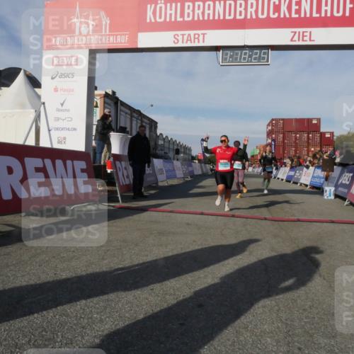 03.10.2025 - Köhlbrandbrückenlauf Matties Gatica Varas http://msf.ph/oto/9168726 03.10.2025 10:18:27 Ziel 1485, 1719, 1834, 2413, 2502, 3176, 3178, 3273, 3308, 3310 meine-sportfotos.de