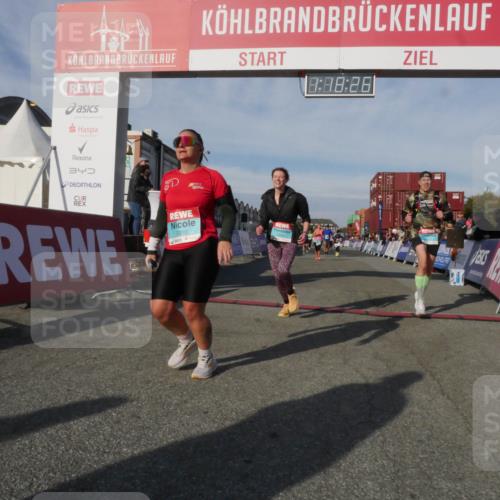 03.10.2025 - Köhlbrandbrückenlauf Matties Gatica Varas http://msf.ph/oto/9168729 03.10.2025 10:18:28 Ziel 1485, 1719, 1834, 1932, 2413, 2502, 3176, 3178, 3273, 3308 meine-sportfotos.de
