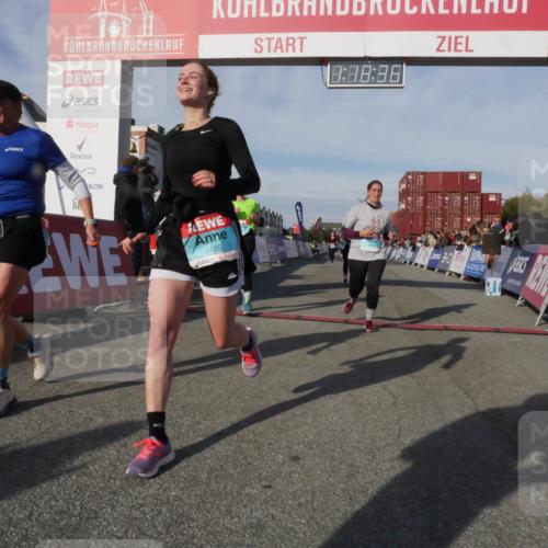 03.10.2025 - Köhlbrandbrückenlauf Matties Gatica Varas http://msf.ph/oto/9168749 03.10.2025 10:18:38 Ziel 1614, 1619, 1778, 1920, 1932, 2502, 2800, 3180, 3833 meine-sportfotos.de
