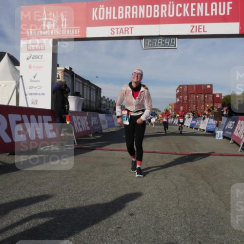 03.10.2025 - Köhlbrandbrückenlauf Matties Gatica Varas http://msf.ph/oto/9168757 03.10.2025 10:18:42 Ziel 1614, 1619, 1778, 1920, 2168, 2800, 3180, 3595, 3833 meine-sportfotos.de