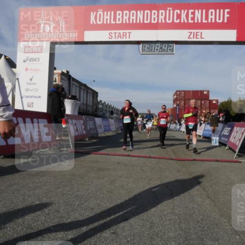 03.10.2025 - Köhlbrandbrückenlauf Matties Gatica Varas http://msf.ph/oto/9168761 03.10.2025 10:18:44 Ziel 1614, 1619, 1778, 1920, 2168, 2800, 3180, 3419, 3541, 3595, 3833 meine-sportfotos.de