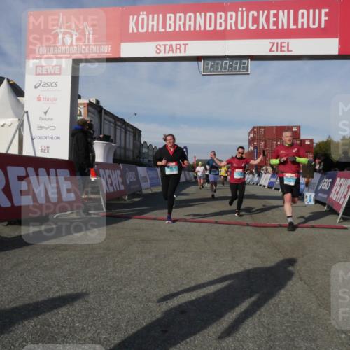 03.10.2025 - Köhlbrandbrückenlauf Matties Gatica Varas http://msf.ph/oto/9168762 03.10.2025 10:18:44 Ziel 1614, 1619, 1778, 1920, 2168, 2800, 3180, 3419, 3541, 3595, 3833 meine-sportfotos.de