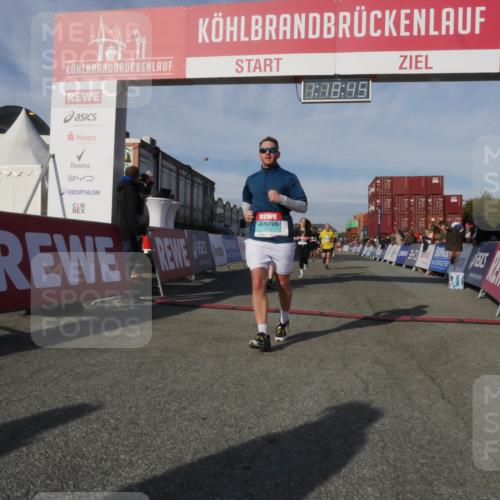 03.10.2025 - Köhlbrandbrückenlauf Matties Gatica Varas http://msf.ph/oto/9168768 03.10.2025 10:18:47 Ziel 1614, 1619, 1885, 2168, 2785, 3419, 3541, 3595, 3833 meine-sportfotos.de