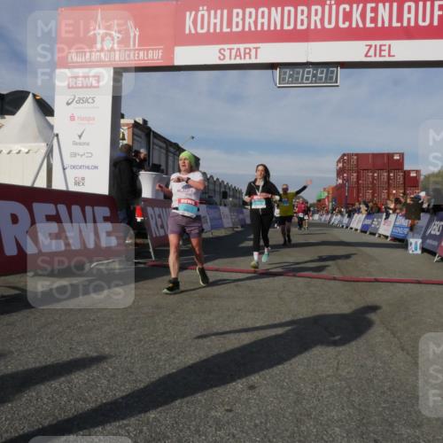 03.10.2025 - Köhlbrandbrückenlauf Matties Gatica Varas http://msf.ph/oto/9168772 03.10.2025 10:18:49 Ziel 1614, 1619, 1885, 2168, 2785, 3419, 3541, 3595, 3698 meine-sportfotos.de