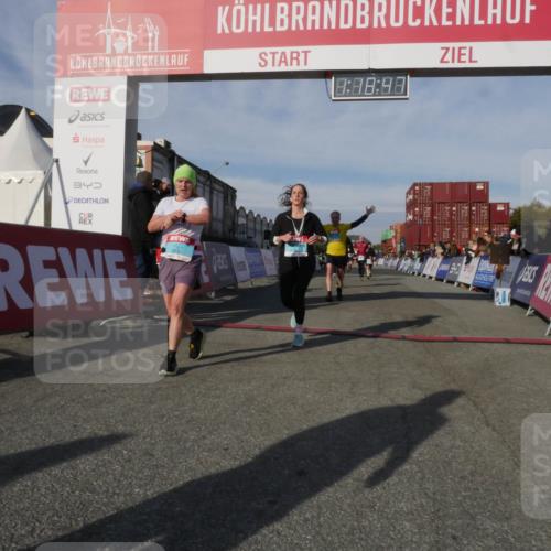 03.10.2025 - Köhlbrandbrückenlauf Matties Gatica Varas http://msf.ph/oto/9168773 03.10.2025 10:18:49 Ziel 1614, 1619, 1885, 2168, 2785, 3419, 3541, 3595, 3698 meine-sportfotos.de