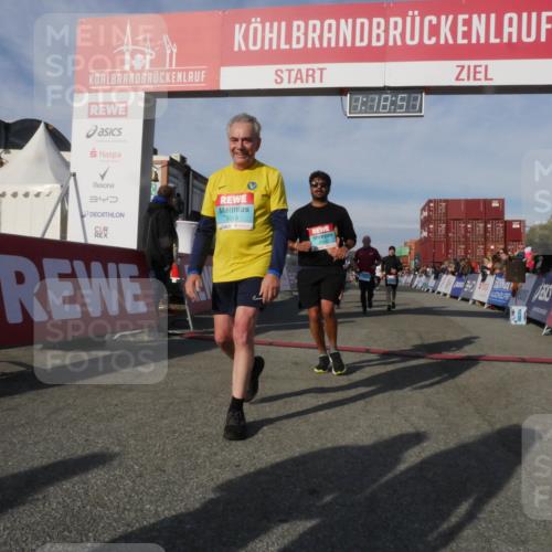 03.10.2025 - Köhlbrandbrückenlauf Matties Gatica Varas http://msf.ph/oto/9168780 03.10.2025 10:18:53 Ziel 1580, 1885, 2124, 2508, 2785, 2867, 3419, 3541, 3595, 3698 meine-sportfotos.de
