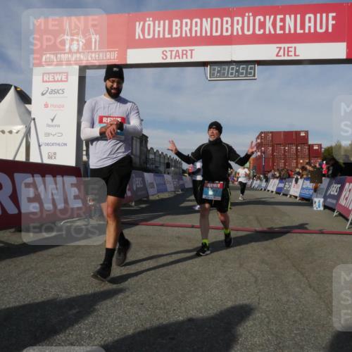 03.10.2025 - Köhlbrandbrückenlauf Matties Gatica Varas http://msf.ph/oto/9168788 03.10.2025 10:18:56 Ziel 1212, 1295, 1580, 1885, 2124, 2508, 2785, 2867, 3698 meine-sportfotos.de