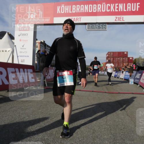 03.10.2025 - Köhlbrandbrückenlauf Matties Gatica Varas http://msf.ph/oto/9168791 03.10.2025 10:18:58 Ziel 1212, 1295, 1580, 1885, 2124, 2508, 2785, 2867, 3698 meine-sportfotos.de