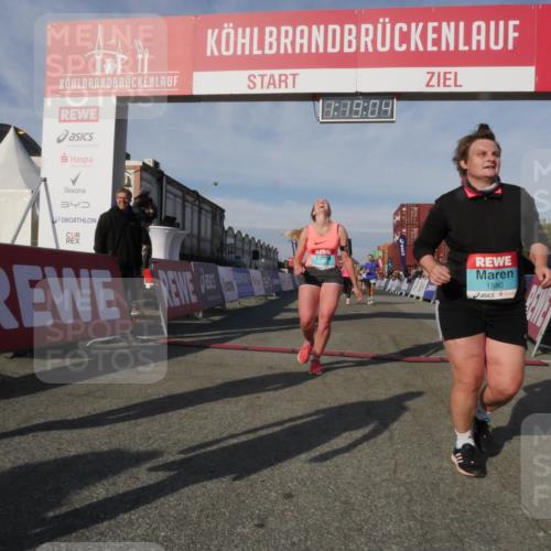 03.10.2025 - Köhlbrandbrückenlauf Matties Gatica Varas http://msf.ph/oto/9168807 03.10.2025 10:19:05 Ziel 1166, 1212, 1295, 1862, 1868, 2009, 2010, 2675, 2867, 3050, 3051, 3587 meine-sportfotos.de