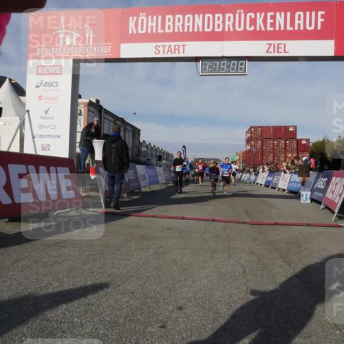 03.10.2025 - Köhlbrandbrückenlauf Matties Gatica Varas http://msf.ph/oto/9168816 03.10.2025 10:19:10 Ziel 1162, 1166, 1372, 1862, 1868, 2009, 2010, 2675, 3050, 3051, 3505, 3506, 3587 meine-sportfotos.de