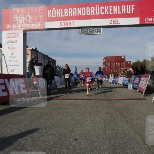 03.10.2025 - Köhlbrandbrückenlauf Matties Gatica Varas http://msf.ph/oto/9168819 03.10.2025 10:19:11 Ziel 1162, 1166, 1372, 1862, 1868, 2009, 2010, 2675, 3050, 3051, 3505, 3506, 3587, 3732 meine-sportfotos.de