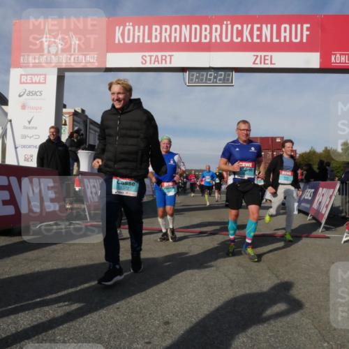 03.10.2025 - Köhlbrandbrückenlauf Matties Gatica Varas http://msf.ph/oto/9168843 03.10.2025 10:19:23 Ziel 1556, 1712, 1803, 2180, 2231, 2421, 2851, 2853, 3031, 3108, 3133, 3676, 3732, 3828 meine-sportfotos.de
