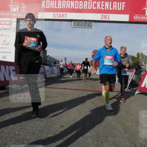 03.10.2025 - Köhlbrandbrückenlauf Matties Gatica Varas http://msf.ph/oto/9168849 03.10.2025 10:19:26 Ziel 1556, 1712, 1803, 2180, 2851, 2853, 2885, 2886, 3031, 3133, 3239, 3558, 3815, 3828 meine-sportfotos.de