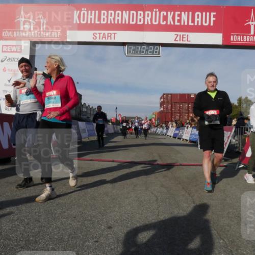 03.10.2025 - Köhlbrandbrückenlauf Matties Gatica Varas http://msf.ph/oto/9168858 03.10.2025 10:19:30 Ziel 1310, 1502, 1531, 1556, 1690, 1712, 1803, 2885, 2886, 3239, 3558, 3815, 3828 meine-sportfotos.de