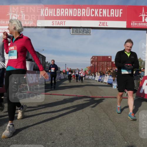 03.10.2025 - Köhlbrandbrückenlauf Matties Gatica Varas http://msf.ph/oto/9168859 03.10.2025 10:19:30 Ziel 1310, 1502, 1531, 1556, 1690, 1712, 1803, 2885, 2886, 3239, 3558, 3815, 3828 meine-sportfotos.de