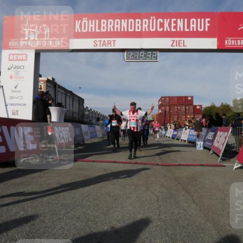 03.10.2025 - Köhlbrandbrückenlauf Matties Gatica Varas http://msf.ph/oto/9168866 03.10.2025 10:19:34 Ziel 1310, 1502, 1531, 1556, 1690, 1803, 1859, 1995, 2885, 2886, 3239, 3489, 3558, 3815, 3828 meine-sportfotos.de