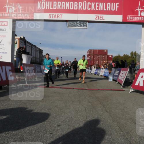 03.10.2025 - Köhlbrandbrückenlauf Matties Gatica Varas http://msf.ph/oto/9168888 03.10.2025 10:19:45 Ziel 1124, 1287, 1687, 1725, 1810, 1866, 1884, 1995, 2435, 2500, 2949, 3489, 3786 meine-sportfotos.de