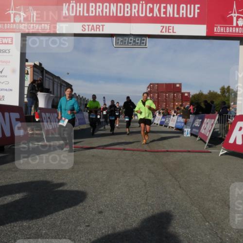 03.10.2025 - Köhlbrandbrückenlauf Matties Gatica Varas http://msf.ph/oto/9168889 03.10.2025 10:19:45 Ziel 1124, 1287, 1687, 1725, 1810, 1866, 1884, 1995, 2435, 2500, 2949, 3489, 3786 meine-sportfotos.de