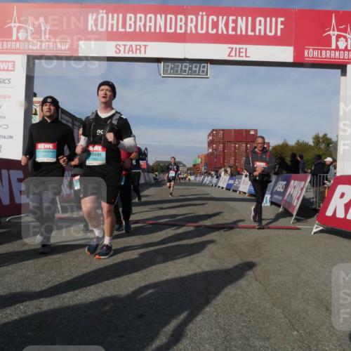 03.10.2025 - Köhlbrandbrückenlauf Matties Gatica Varas http://msf.ph/oto/9168899 03.10.2025 10:19:50 Ziel 1124, 1287, 1479, 1687, 1725, 1884, 2500, 3796 meine-sportfotos.de