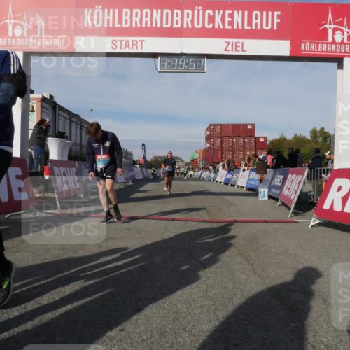 03.10.2025 - Köhlbrandbrückenlauf Matties Gatica Varas http://msf.ph/oto/9168905 03.10.2025 10:19:53 Ziel 1479, 1547, 1884, 1917, 2243, 3529, 3796 meine-sportfotos.de