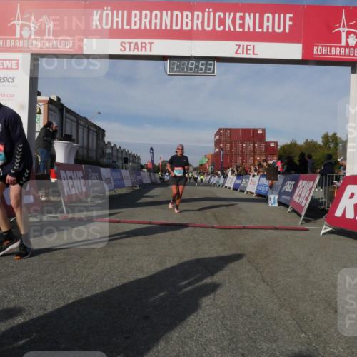 03.10.2025 - Köhlbrandbrückenlauf Matties Gatica Varas http://msf.ph/oto/9168908 03.10.2025 10:19:54 Ziel 1479, 1547, 1884, 1917, 2243, 3529, 3796 meine-sportfotos.de