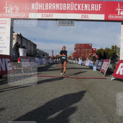 03.10.2025 - Köhlbrandbrückenlauf Matties Gatica Varas http://msf.ph/oto/9168909 03.10.2025 10:19:55 Ziel 1479, 1547, 1884, 1917, 2243, 2674, 3529, 3796 meine-sportfotos.de