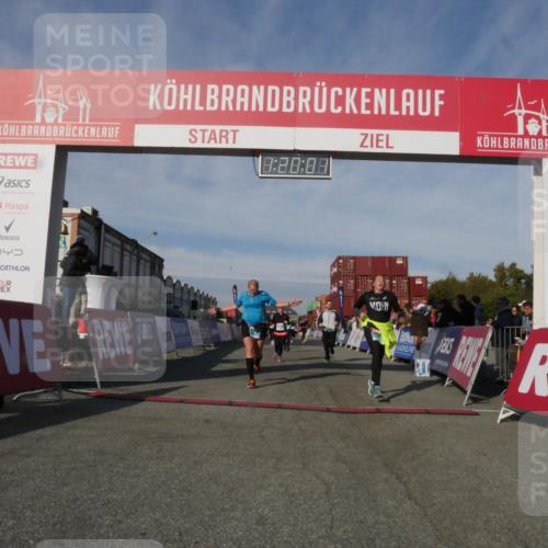 03.10.2025 - Köhlbrandbrückenlauf Matties Gatica Varas http://msf.ph/oto/9168920 03.10.2025 10:20:03 Ziel 1282, 1503, 1547, 1585, 1593, 1672, 1743, 1795, 1811, 1861, 1917, 2051, 2243, 2674, 3407, 3529, 3736, 3770, 3840 meine-sportfotos.de