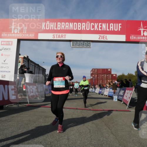 03.10.2025 - Köhlbrandbrückenlauf Matties Gatica Varas http://msf.ph/oto/9168929 03.10.2025 10:20:07 Ziel 1282, 1503, 1585, 1593, 1672, 1743, 1795, 1811, 1861, 2051, 2674, 3407, 3736, 3770, 3840 meine-sportfotos.de