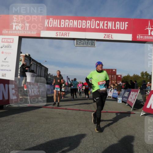 03.10.2025 - Köhlbrandbrückenlauf Matties Gatica Varas http://msf.ph/oto/9168932 03.10.2025 10:20:08 Ziel 1282, 1503, 1585, 1593, 1672, 1743, 1795, 1811, 1861, 2051, 2055, 3407, 3736, 3770, 3840 meine-sportfotos.de