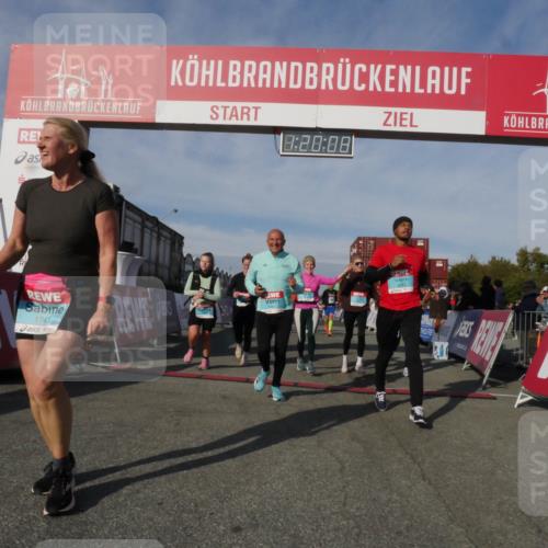 03.10.2025 - Köhlbrandbrückenlauf Matties Gatica Varas http://msf.ph/oto/9168936 03.10.2025 10:20:10 Ziel 1282, 1503, 1585, 1593, 1672, 1795, 1811, 1861, 2051, 2055, 3407, 3417, 3697, 3736, 3770, 3840 meine-sportfotos.de
