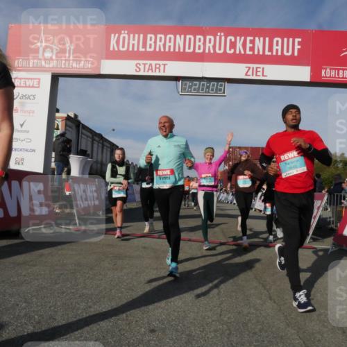 03.10.2025 - Köhlbrandbrückenlauf Matties Gatica Varas http://msf.ph/oto/9168937 03.10.2025 10:20:11 Ziel 1282, 1593, 1672, 1795, 1811, 2051, 2055, 3407, 3417, 3697, 3736, 3770 meine-sportfotos.de