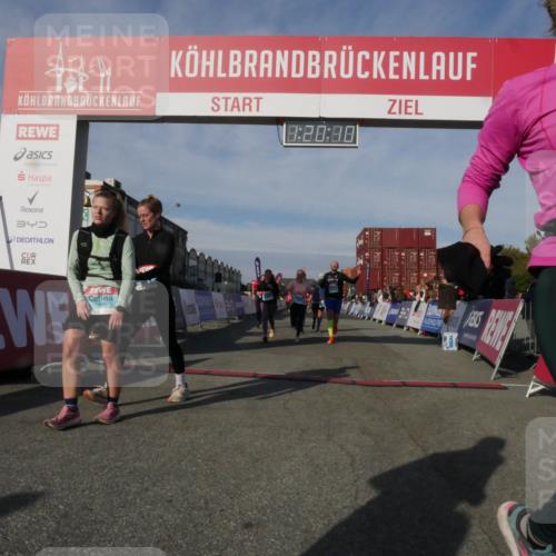 03.10.2025 - Köhlbrandbrückenlauf Matties Gatica Varas http://msf.ph/oto/9168940 03.10.2025 10:20:12 Ziel 1282, 1593, 1672, 1795, 2055, 3407, 3417, 3697, 3736 meine-sportfotos.de