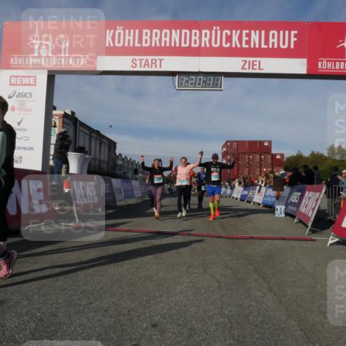 03.10.2025 - Köhlbrandbrückenlauf Matties Gatica Varas http://msf.ph/oto/9168941 03.10.2025 10:20:13 Ziel 1282, 1593, 1672, 1795, 2055, 3407, 3417, 3697, 3736 meine-sportfotos.de