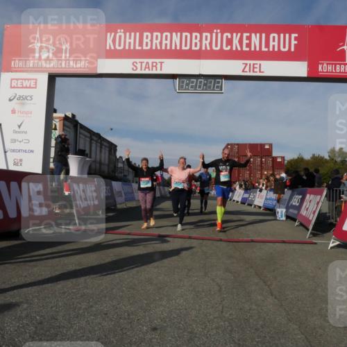 03.10.2025 - Köhlbrandbrückenlauf Matties Gatica Varas http://msf.ph/oto/9168942 03.10.2025 10:20:13 Ziel 1282, 1593, 1672, 1795, 2055, 3407, 3417, 3697, 3736 meine-sportfotos.de