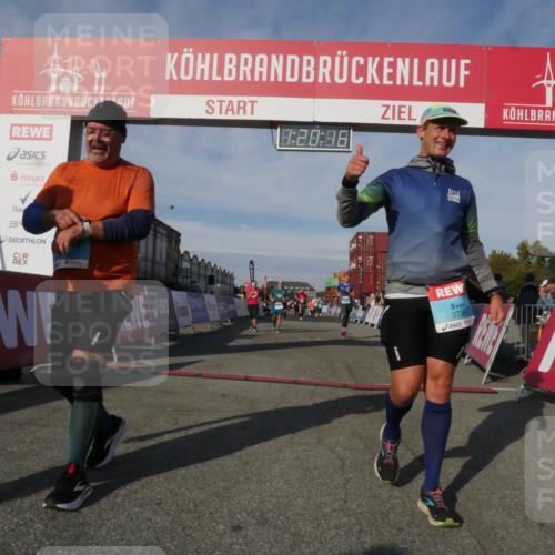 03.10.2025 - Köhlbrandbrückenlauf Matties Gatica Varas http://msf.ph/oto/9168951 03.10.2025 10:20:18 Ziel 1737, 1746, 2018, 2055, 2854, 2855, 2916, 2918, 3382, 3417, 3697 meine-sportfotos.de