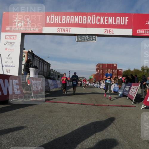 03.10.2025 - Köhlbrandbrückenlauf Matties Gatica Varas http://msf.ph/oto/9168955 03.10.2025 10:20:20 Ziel 1576, 1737, 1746, 2018, 2055, 2854, 2855, 2916, 2917, 2918, 3382, 3417, 3430, 3697 meine-sportfotos.de