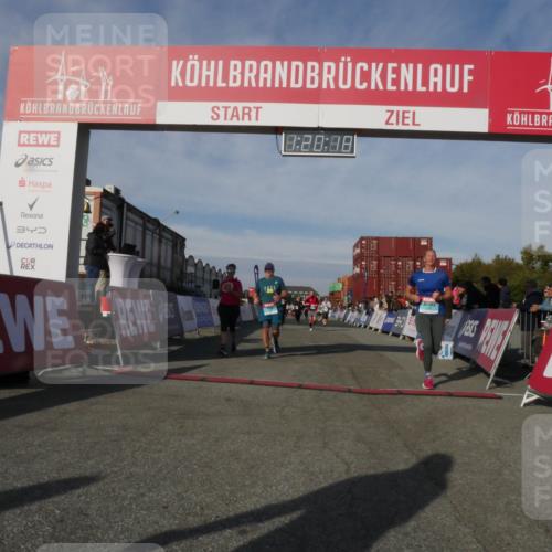 03.10.2025 - Köhlbrandbrückenlauf Matties Gatica Varas http://msf.ph/oto/9168956 03.10.2025 10:20:20 Ziel 1576, 1737, 1746, 2018, 2055, 2854, 2855, 2916, 2917, 2918, 3382, 3417, 3430, 3697 meine-sportfotos.de