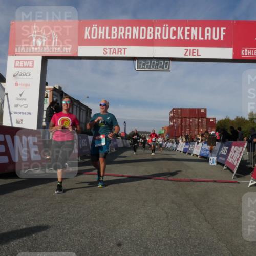 03.10.2025 - Köhlbrandbrückenlauf Matties Gatica Varas http://msf.ph/oto/9168960 03.10.2025 10:20:22 Ziel 1576, 1698, 1737, 1746, 2018, 2854, 2855, 2916, 2917, 2918, 2919, 3382, 3430, 3635 meine-sportfotos.de