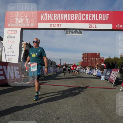 03.10.2025 - Köhlbrandbrückenlauf Matties Gatica Varas http://msf.ph/oto/9168962 03.10.2025 10:20:23 Ziel 1576, 1692, 1698, 1737, 1746, 2018, 2854, 2855, 2916, 2917, 2918, 2919, 3382, 3430, 3635 meine-sportfotos.de