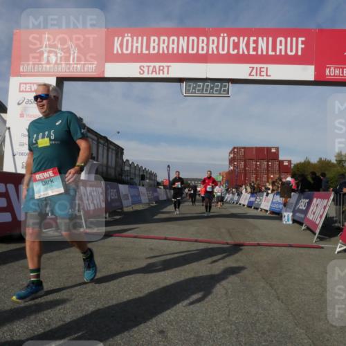 03.10.2025 - Köhlbrandbrückenlauf Matties Gatica Varas http://msf.ph/oto/9168963 03.10.2025 10:20:23 Ziel 1576, 1692, 1698, 1737, 1746, 2018, 2854, 2855, 2916, 2917, 2918, 2919, 3382, 3430, 3635 meine-sportfotos.de