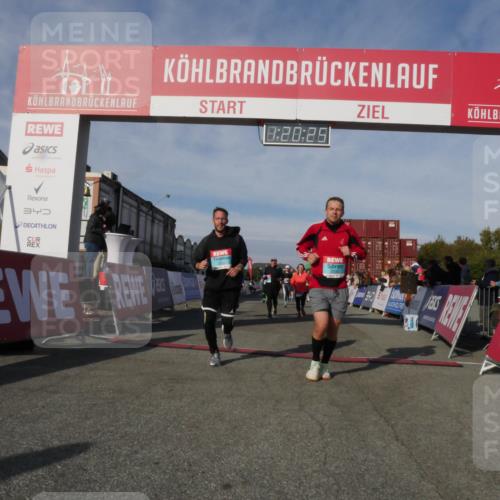 03.10.2025 - Köhlbrandbrückenlauf Matties Gatica Varas http://msf.ph/oto/9168968 03.10.2025 10:20:26 Ziel 1576, 1615, 1692, 1698, 1737, 1746, 2018, 2854, 2855, 2916, 2917, 2918, 2919, 3382, 3430, 3635 meine-sportfotos.de