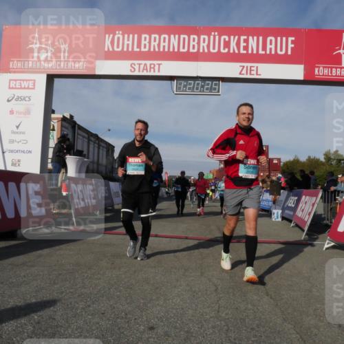 03.10.2025 - Köhlbrandbrückenlauf Matties Gatica Varas http://msf.ph/oto/9168969 03.10.2025 10:20:27 Ziel 1576, 1615, 1692, 1698, 1737, 1746, 1804, 1912, 2018, 2916, 2917, 2918, 2919, 3382, 3430, 3635 meine-sportfotos.de