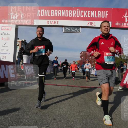 03.10.2025 - Köhlbrandbrückenlauf Matties Gatica Varas http://msf.ph/oto/9168970 03.10.2025 10:20:27 Ziel 1576, 1615, 1692, 1698, 1737, 1746, 1804, 1912, 2018, 2916, 2917, 2918, 2919, 3382, 3430, 3635 meine-sportfotos.de