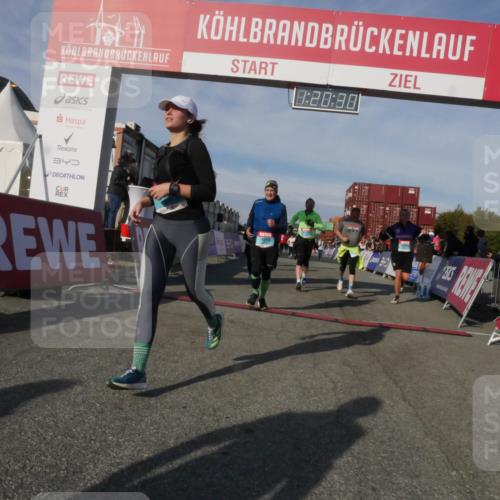 03.10.2025 - Köhlbrandbrückenlauf Matties Gatica Varas http://msf.ph/oto/9168979 03.10.2025 10:20:32 Ziel 1538, 1615, 1650, 1651, 1692, 1698, 1804, 1911, 1912, 2424, 2460, 2917, 2919, 3430, 3635, 3669 meine-sportfotos.de
