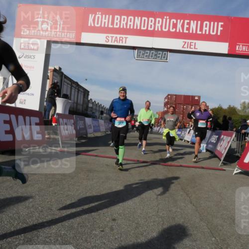 03.10.2025 - Köhlbrandbrückenlauf Matties Gatica Varas http://msf.ph/oto/9168980 03.10.2025 10:20:32 Ziel 1538, 1615, 1650, 1651, 1692, 1698, 1804, 1911, 1912, 2424, 2460, 2917, 2919, 3430, 3635, 3669 meine-sportfotos.de