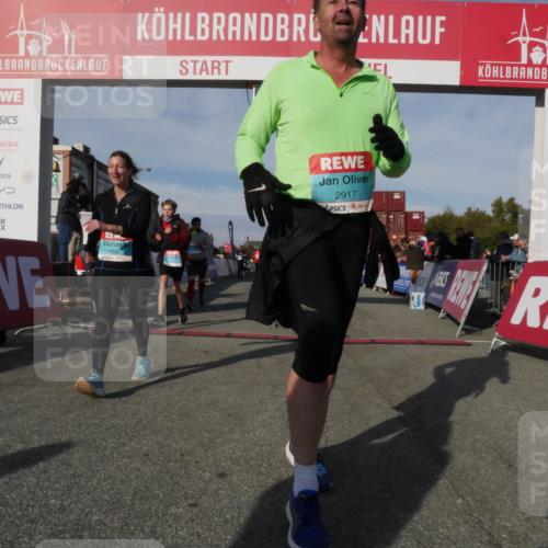 03.10.2025 - Köhlbrandbrückenlauf Matties Gatica Varas http://msf.ph/oto/9168985 03.10.2025 10:20:35 Ziel 1051, 1538, 1615, 1650, 1651, 1664, 1692, 1804, 1911, 1912, 2424, 2460, 2617, 3562, 3669 meine-sportfotos.de