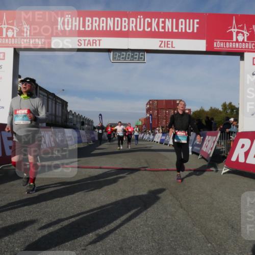 03.10.2025 - Köhlbrandbrückenlauf Matties Gatica Varas http://msf.ph/oto/9168989 03.10.2025 10:20:36 Ziel 1051, 1538, 1615, 1650, 1651, 1664, 1804, 1911, 1912, 2424, 2460, 2617, 3562, 3669 meine-sportfotos.de