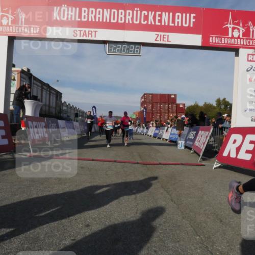 03.10.2025 - Köhlbrandbrückenlauf Matties Gatica Varas http://msf.ph/oto/9168991 03.10.2025 10:20:37 Ziel 1051, 1538, 1650, 1651, 1664, 1804, 1911, 1912, 2424, 2460, 2617, 3562, 3669 meine-sportfotos.de